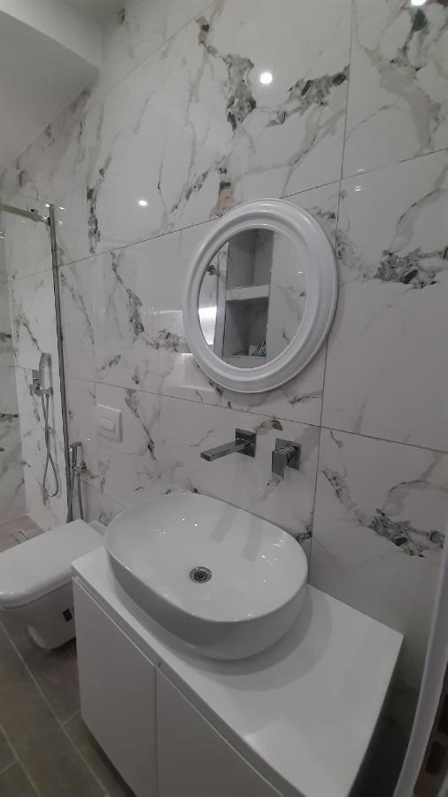 Sea & Sun Apartment Vlorë 외부 사진