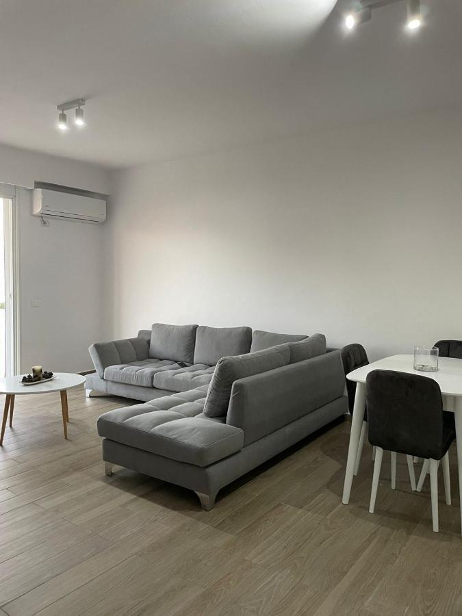 Sea & Sun Apartment Vlorë 외부 사진