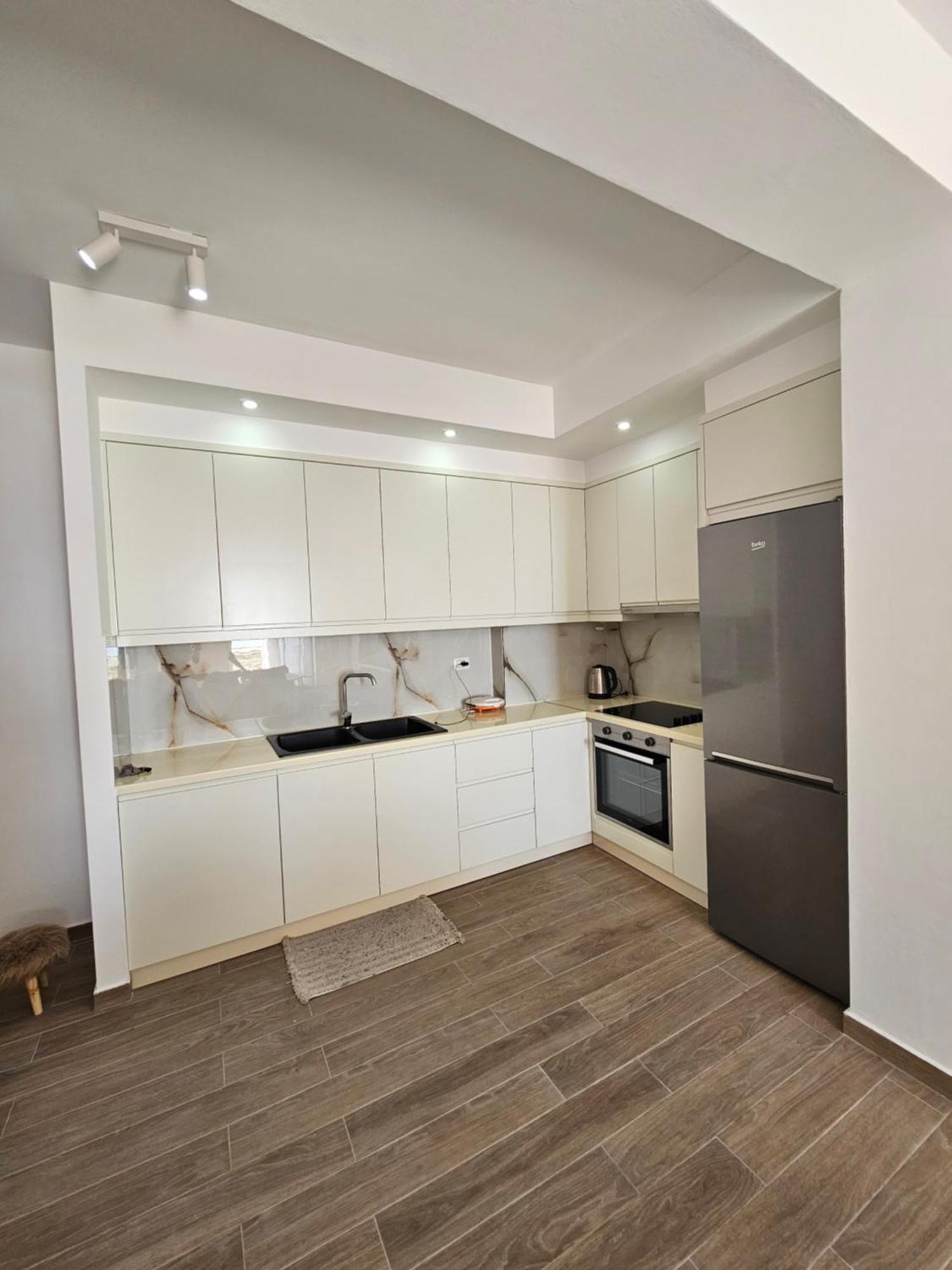 Sea & Sun Apartment Vlorë 외부 사진