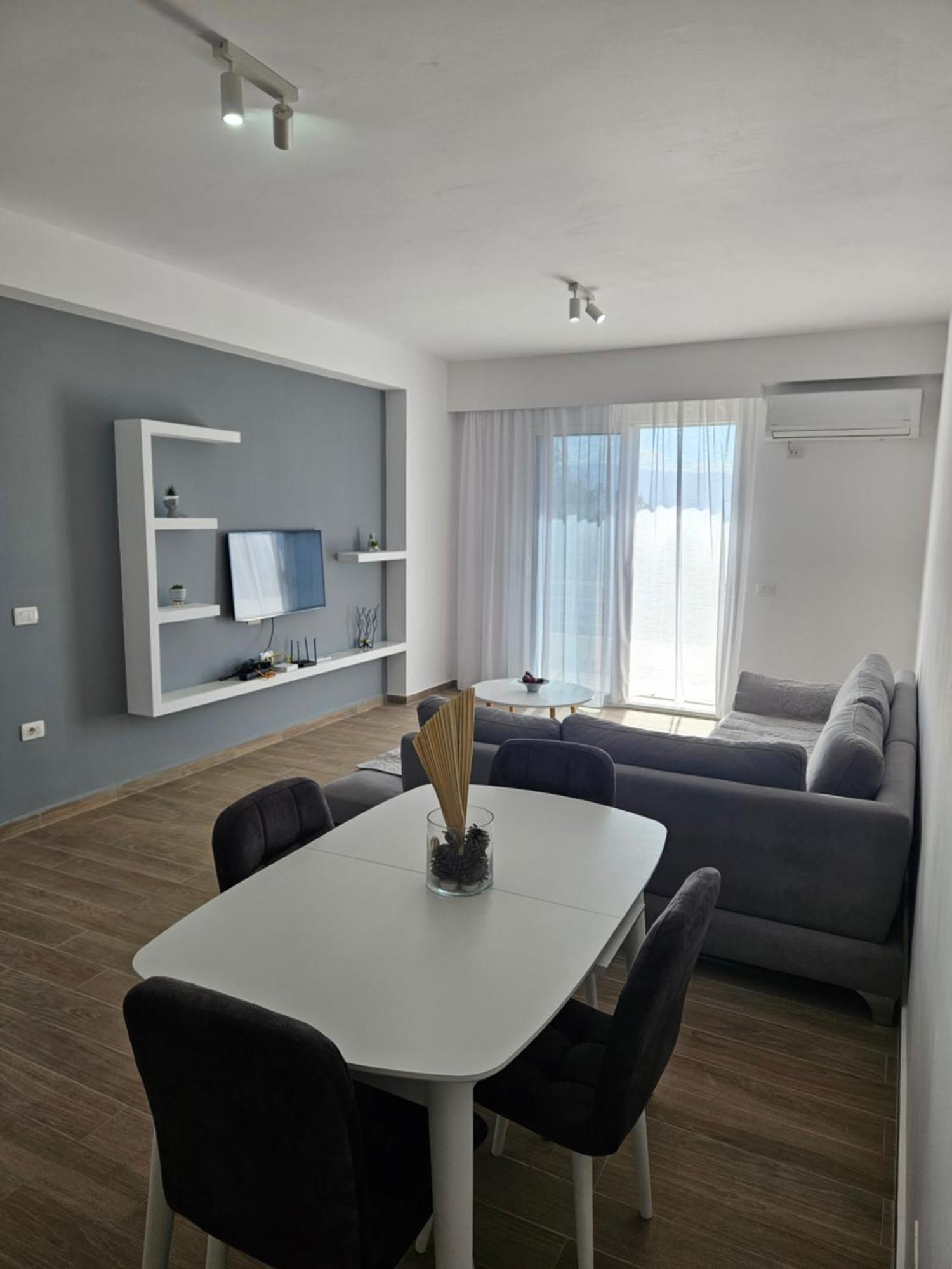 Sea & Sun Apartment Vlorë 외부 사진